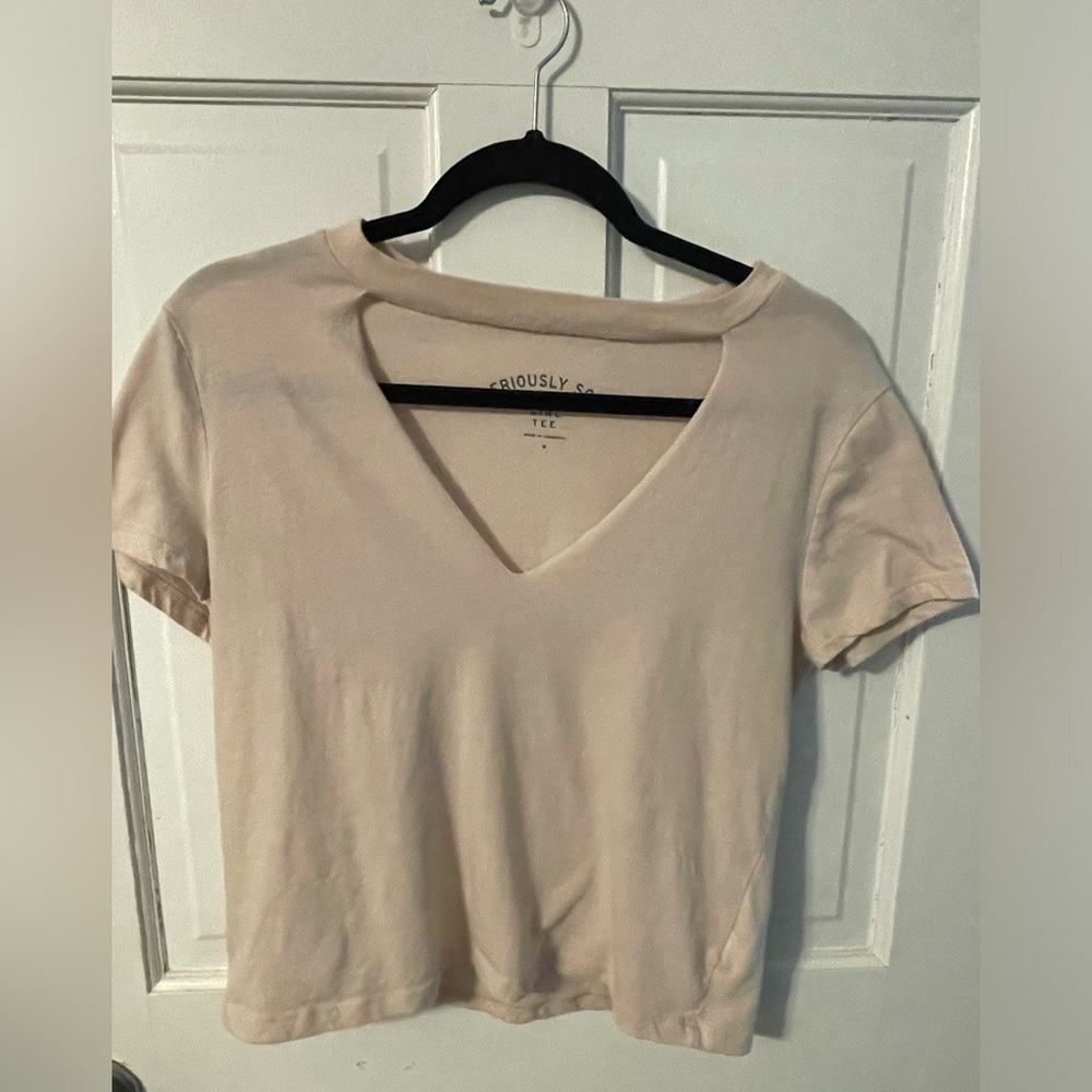 Aero V-Neck Tee Pink